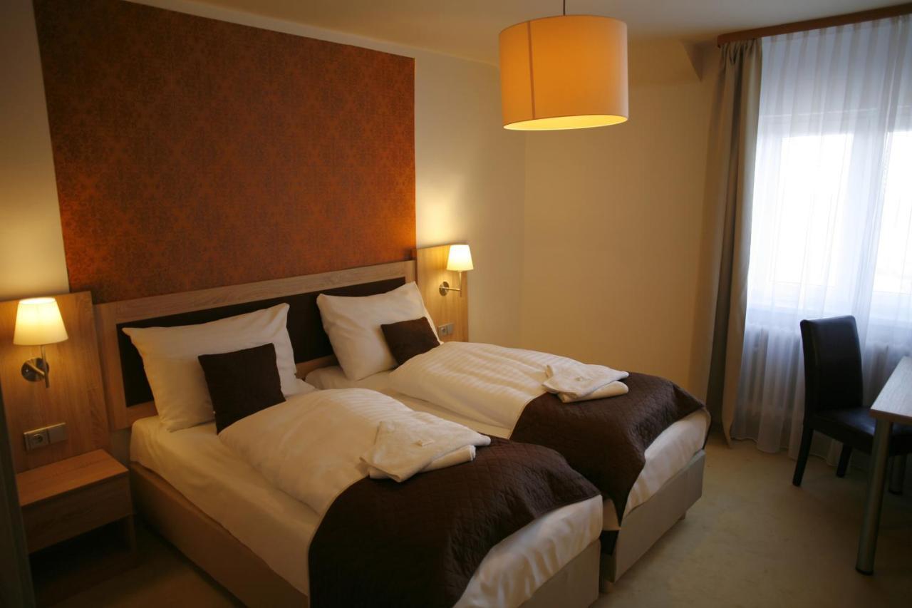 Hotel Pod Vlekem Loučná pod Klínovcem Extérieur photo