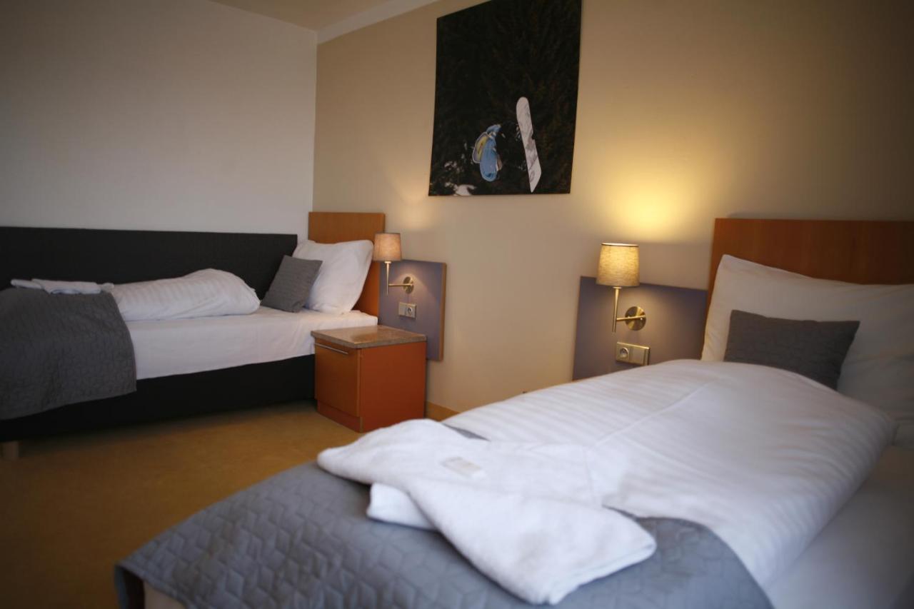 Hotel Pod Vlekem Loučná pod Klínovcem Extérieur photo