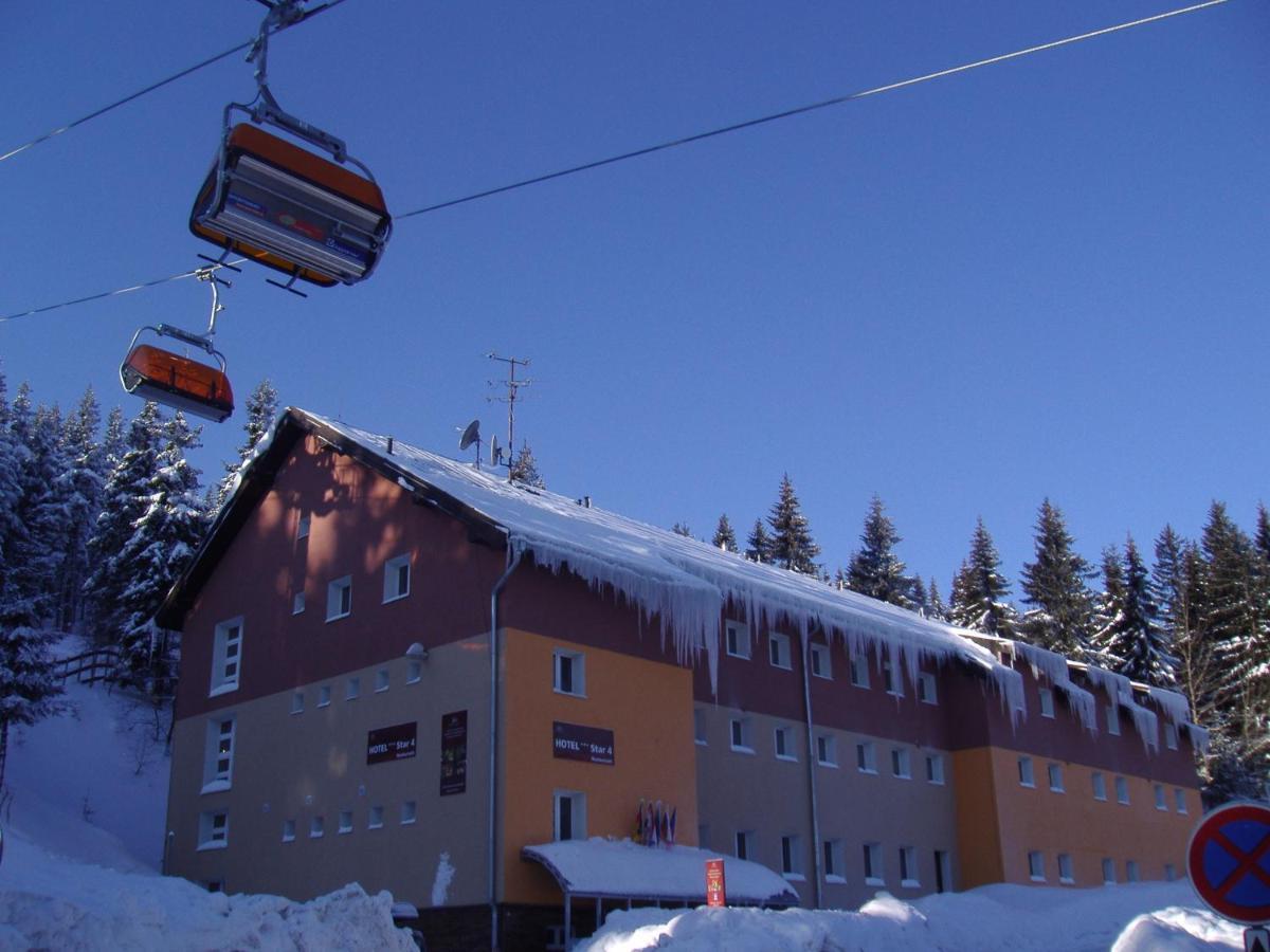 Hotel Pod Vlekem Loučná pod Klínovcem Extérieur photo