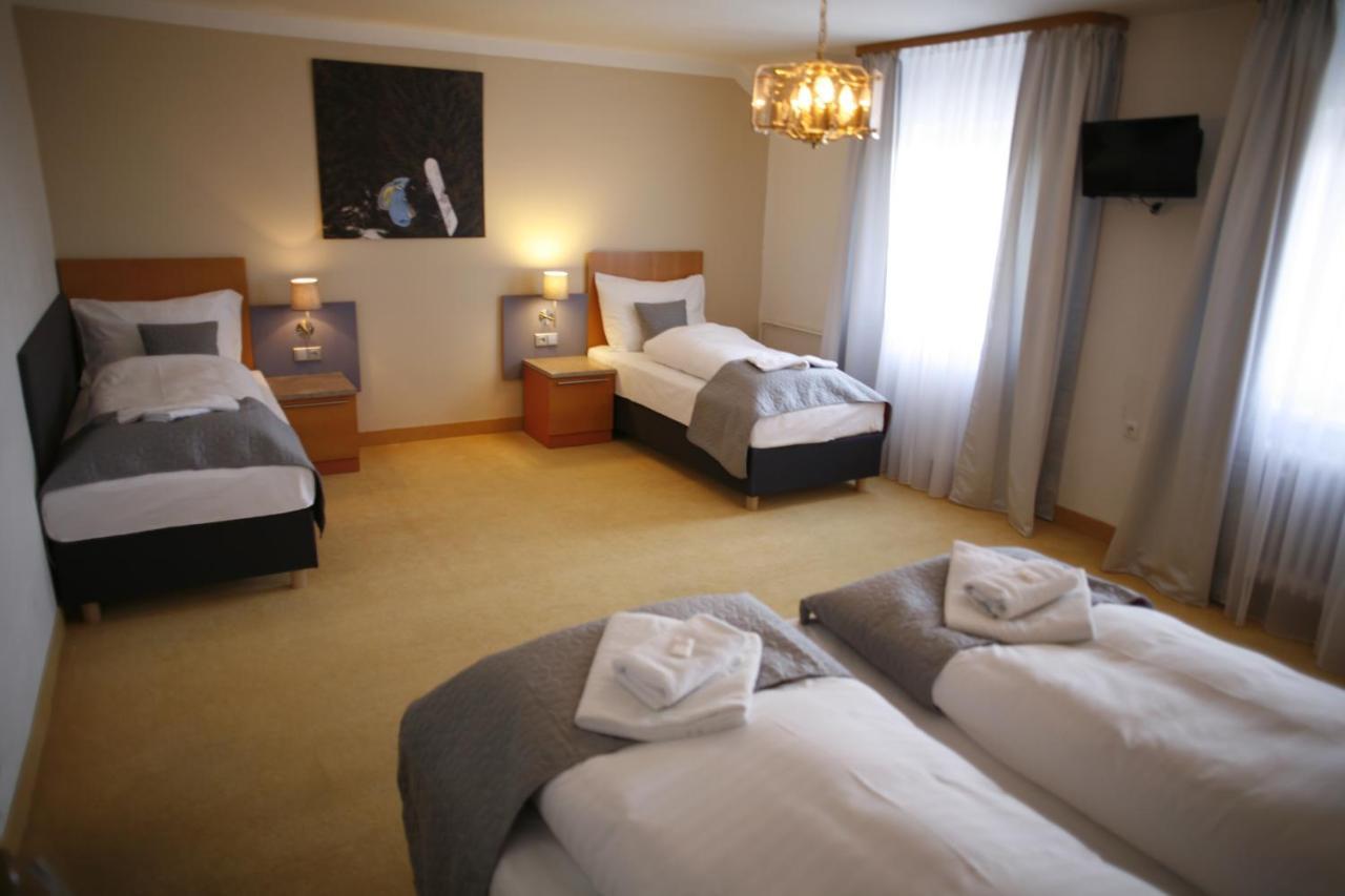 Hotel Pod Vlekem Loučná pod Klínovcem Extérieur photo
