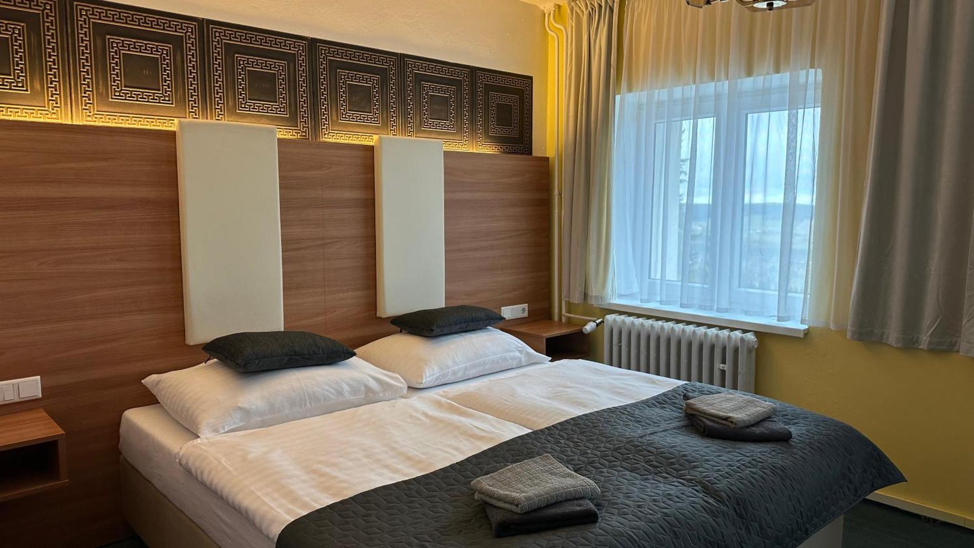 Hotel Pod Vlekem Loučná pod Klínovcem Extérieur photo